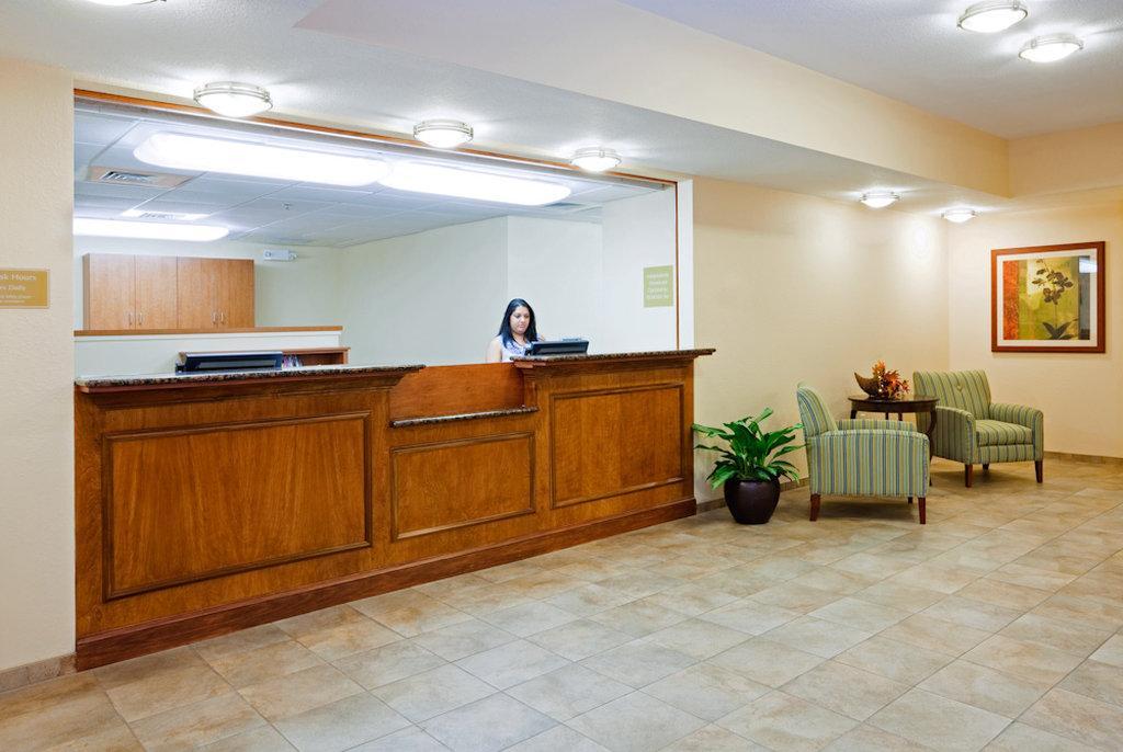 Candlewood By Ihg Hotel