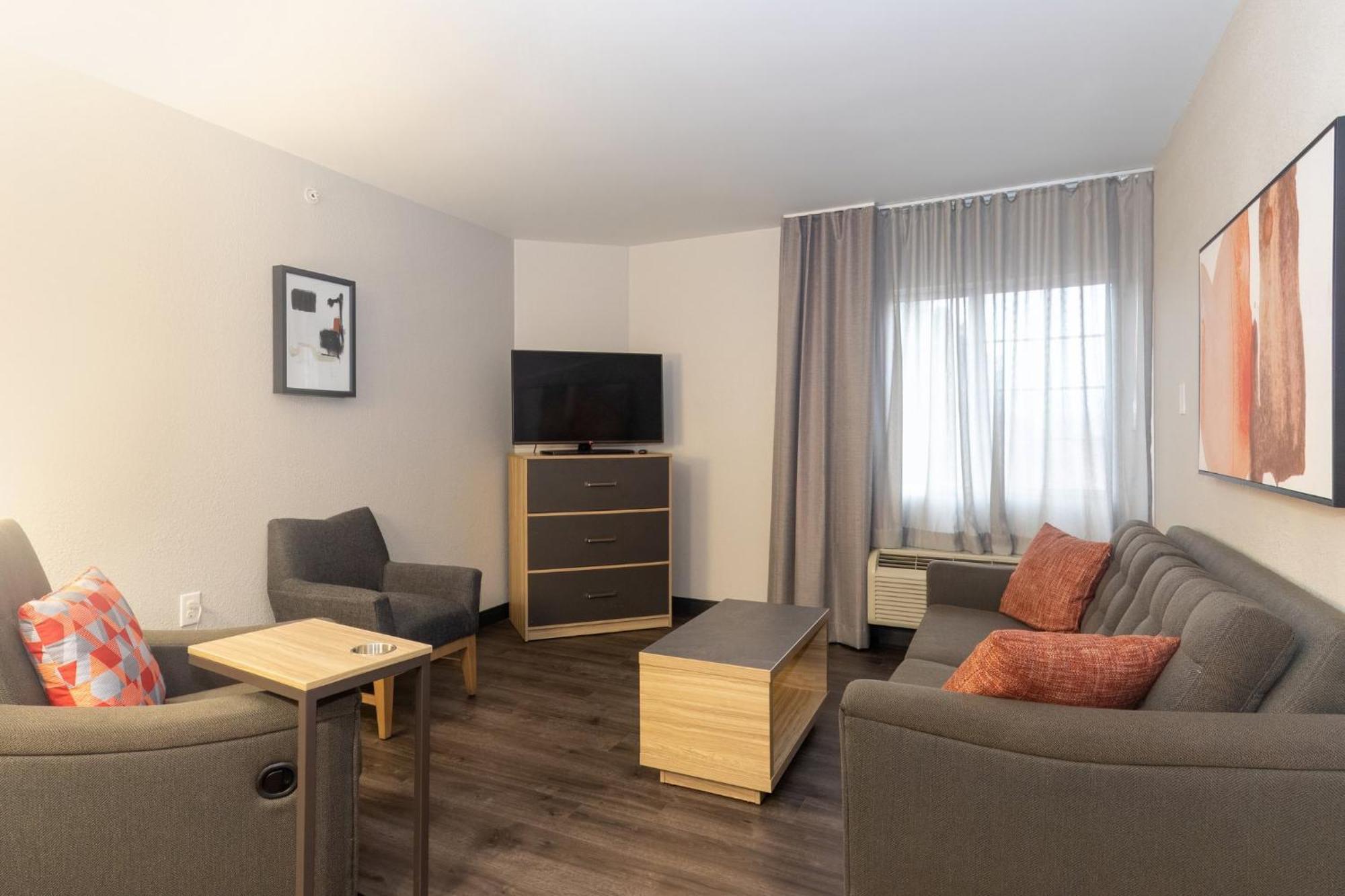 Hotel Candlewood By Ihg 2*