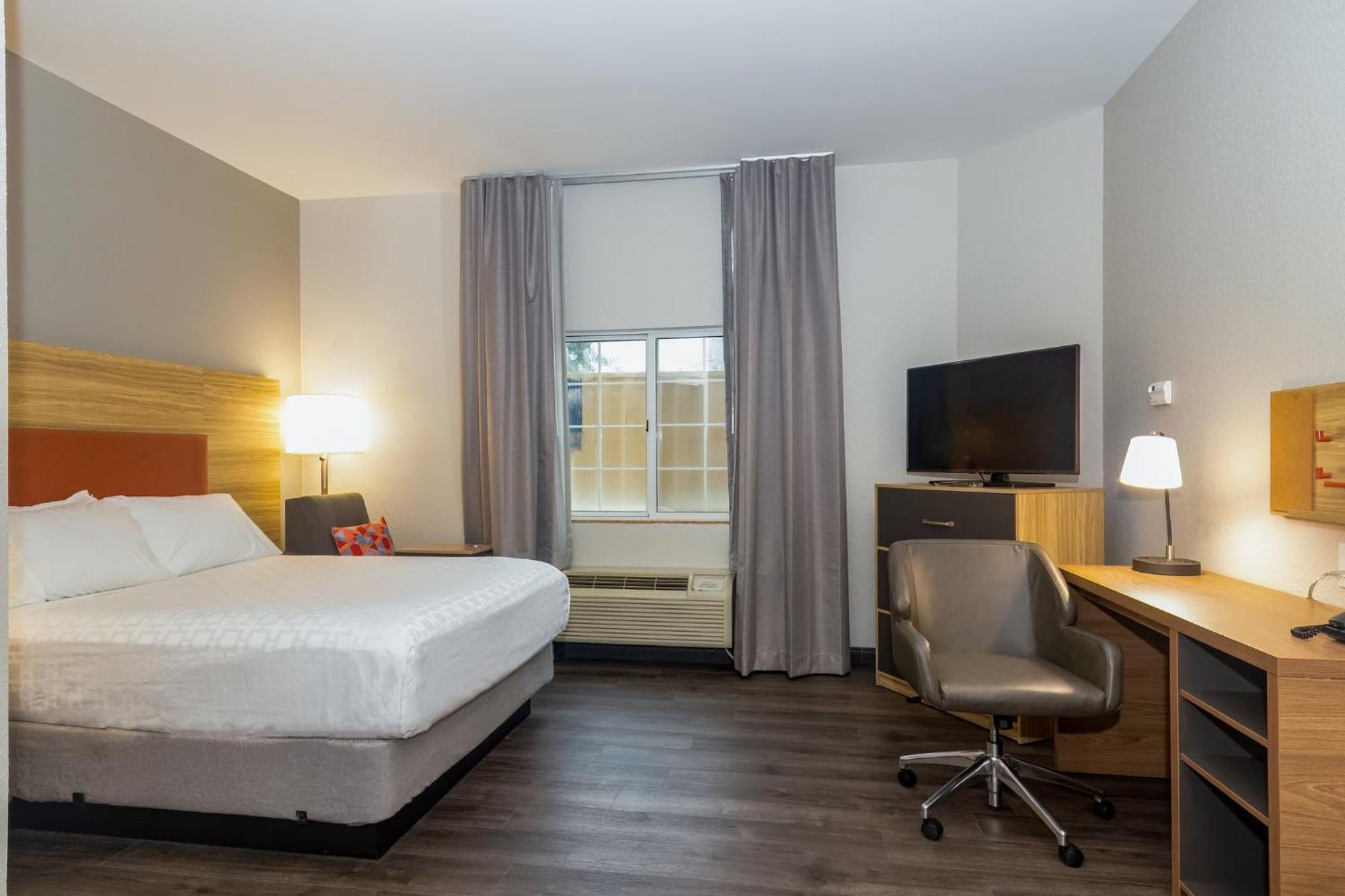 Candlewood By Ihg Hotel 2*